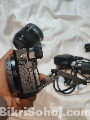 Sony A6400 with Sony 35 mm f 1.8 Lens